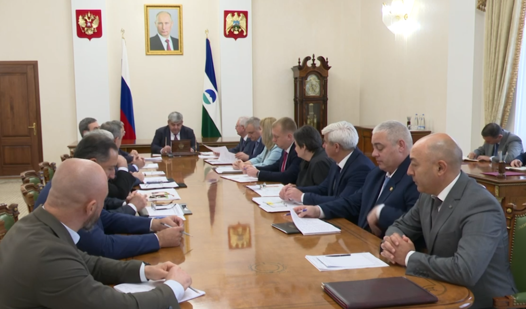 Казбек Коков провел «муниципальный час»