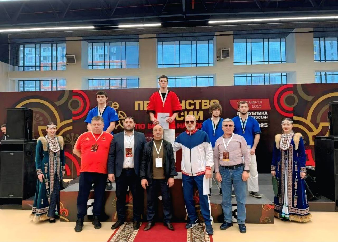 Керим Магрелов и Ибрагим Мецелов завоевали путёвки на Первенство Мира по борьбе на поясах