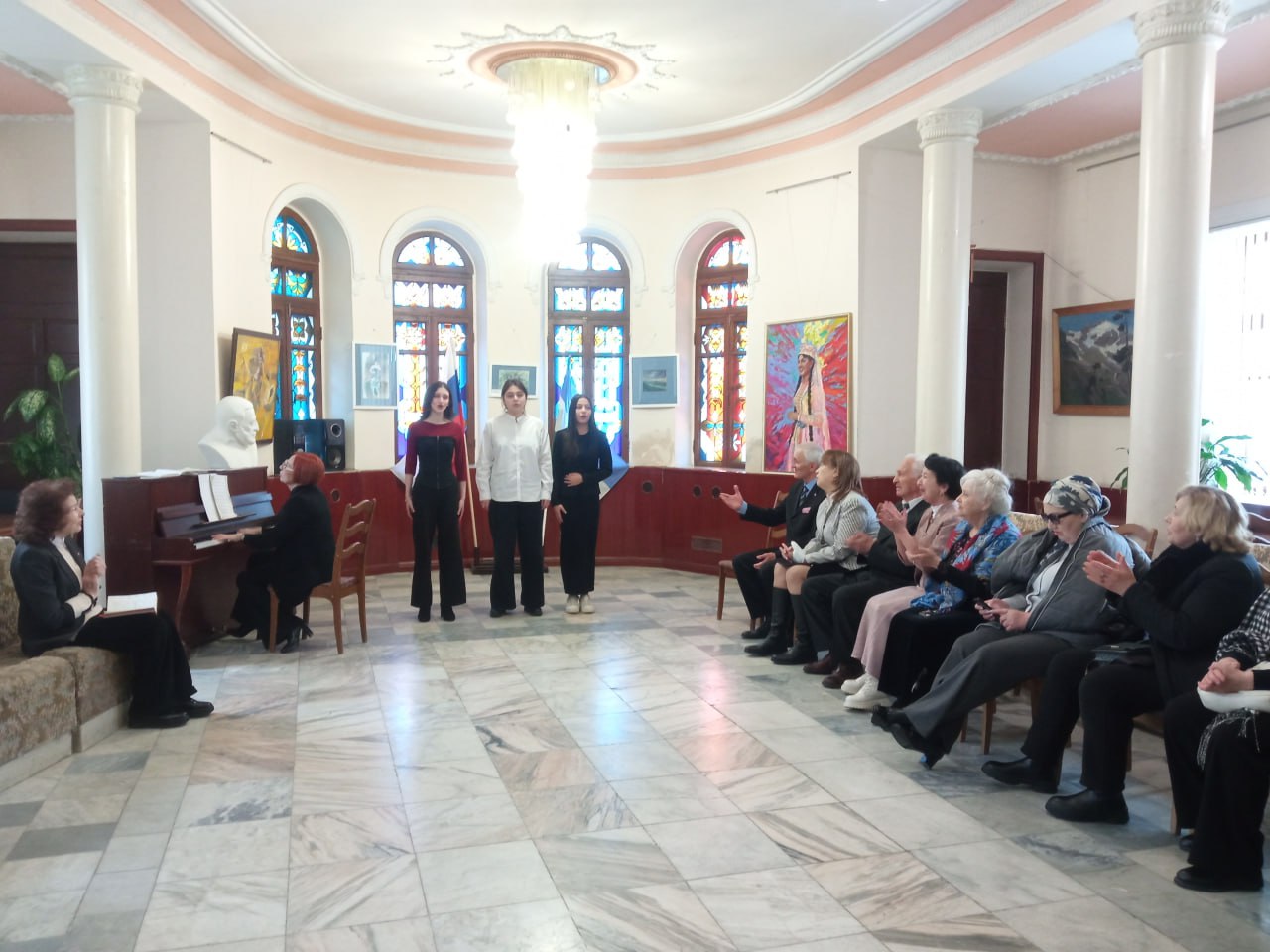 В Фонде культуры КБР поздравили защитников Отечества и почтили память героев