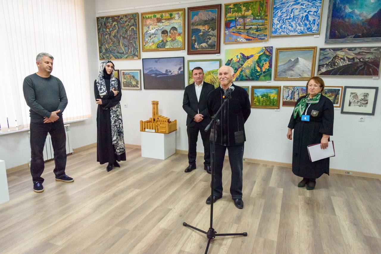 В Эльбрусском краеведческом музее открылась выставка ко Дню народного единства