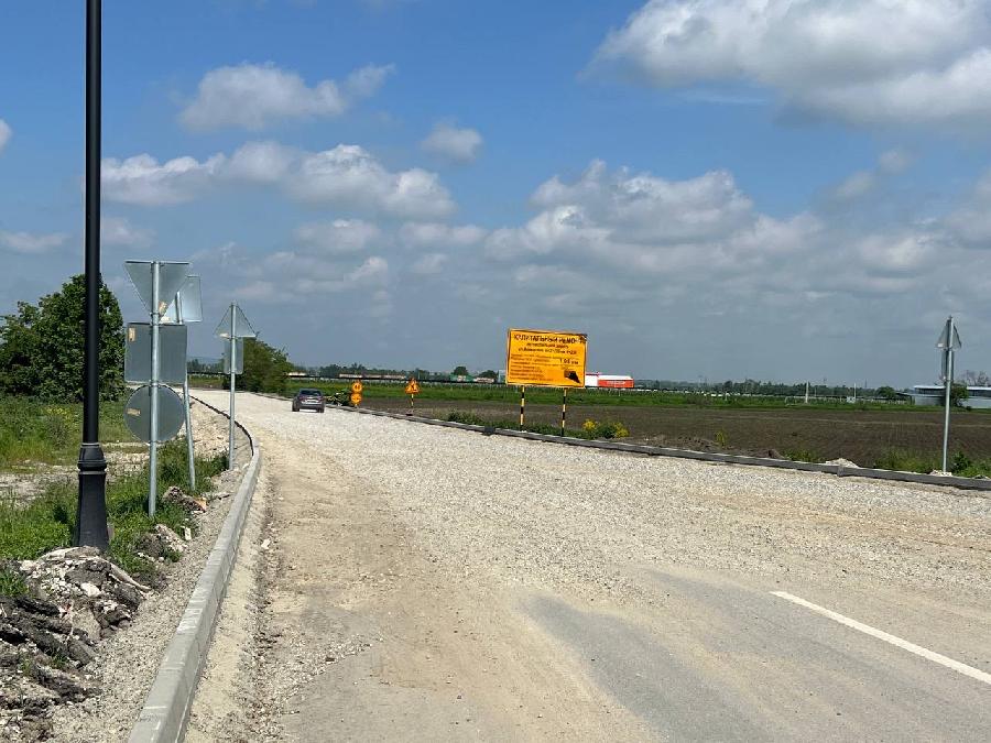 Казбек Коков осмотрел объекты дорожного строительства