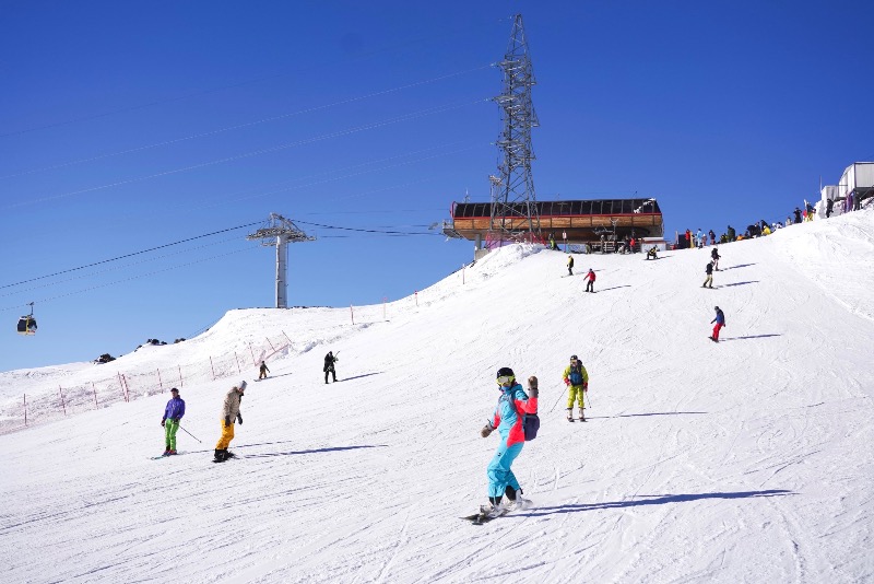 В Приэльбрусье открыли предпродажу сезонных ски-пассов  