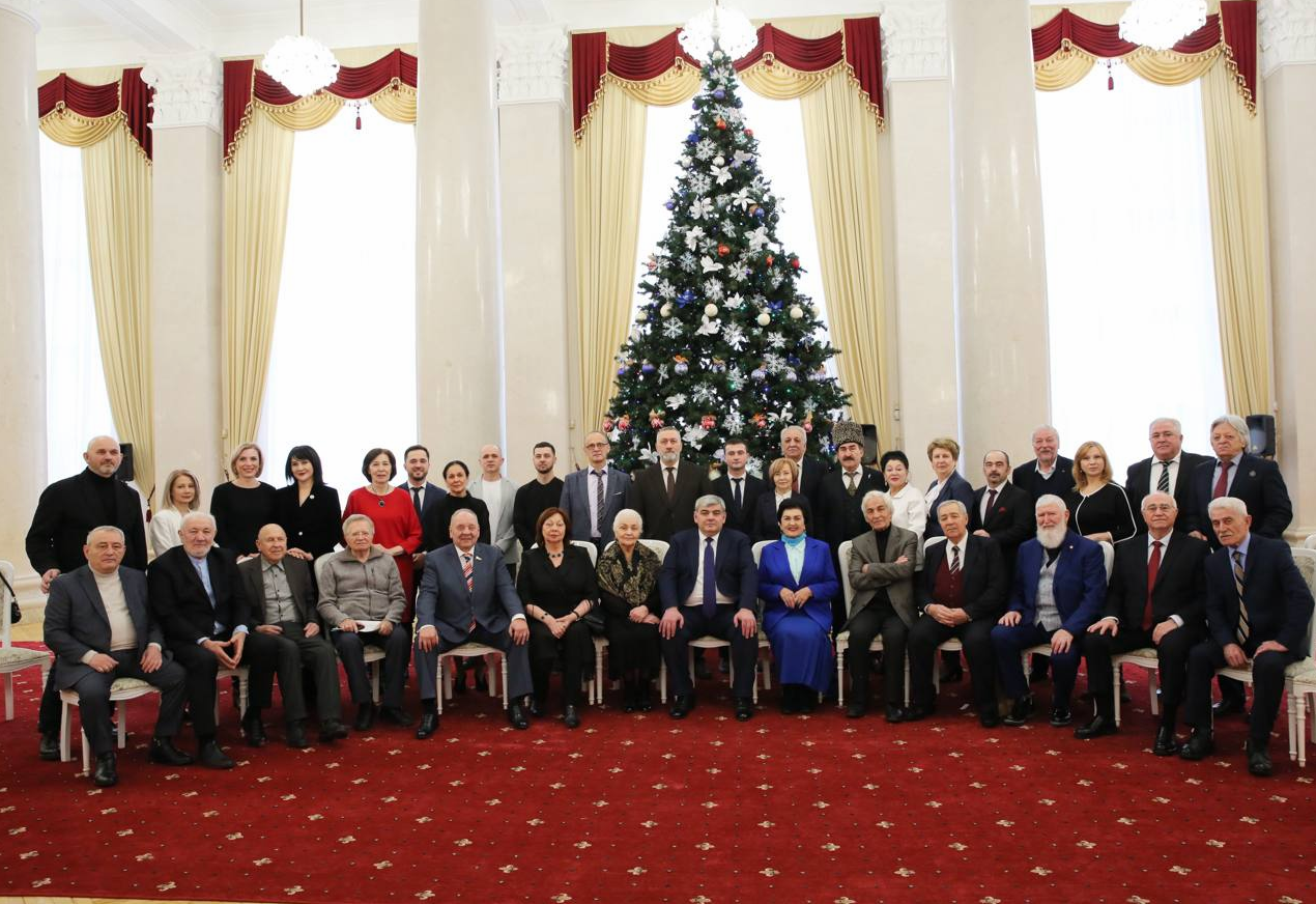 Казбек Коков встретился с деятелями культуры