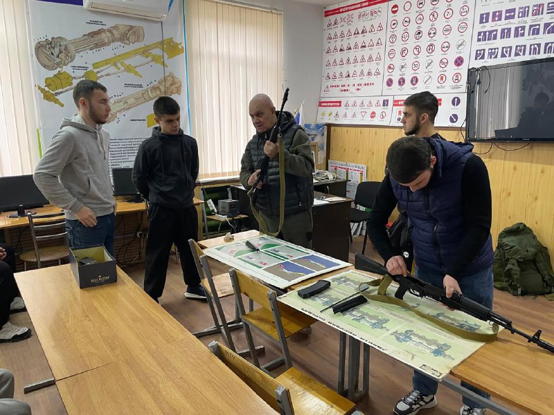 В Урванской автошколе готовят водителей для армии