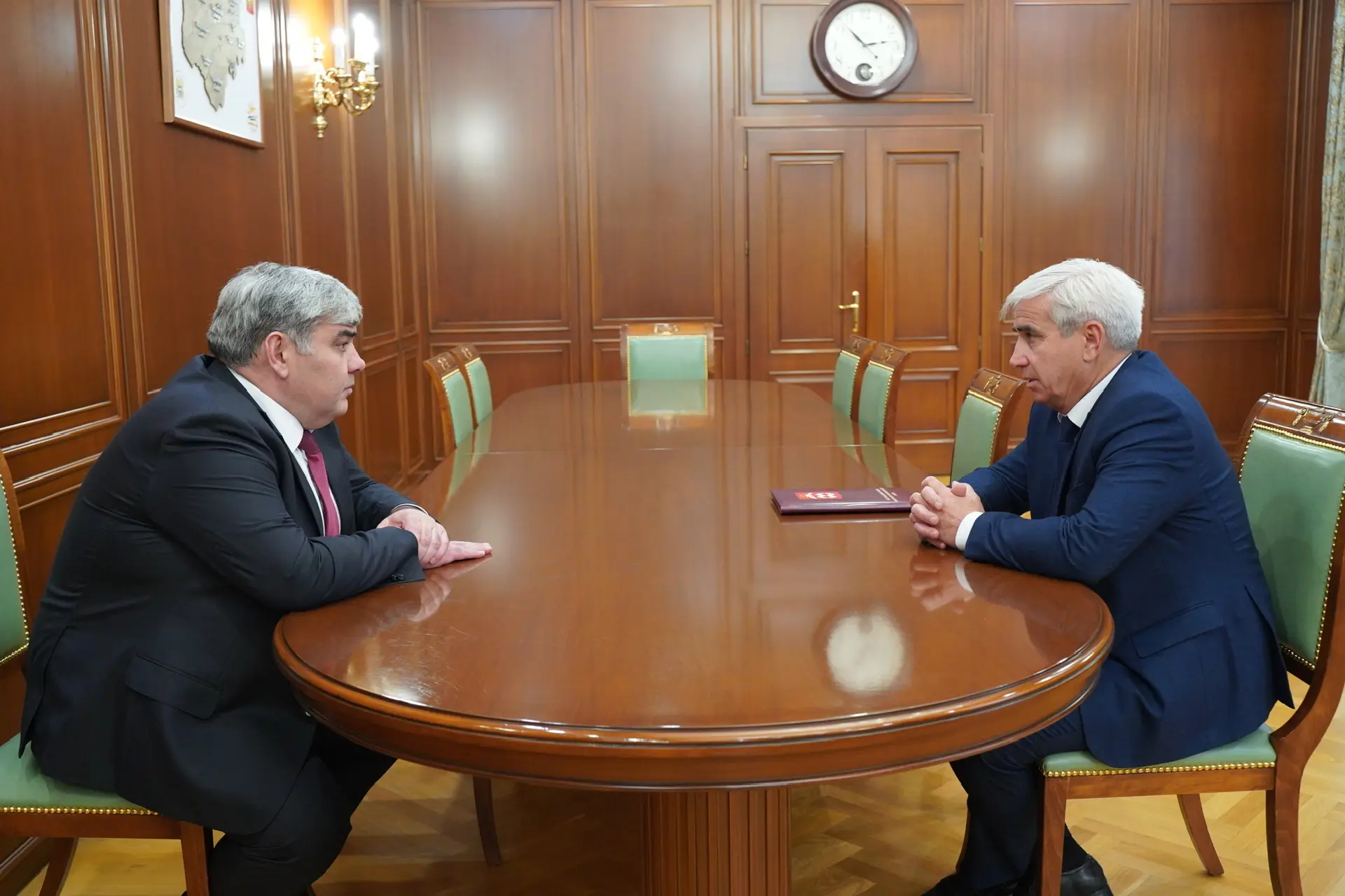 Казбек Коков провел рабочую встречу с главой администрации Эльбрусского района