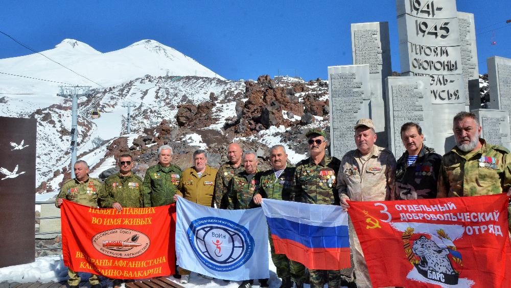 Ветераны боевых действий КБР посетили музеи и памятные места Приэльбрусья