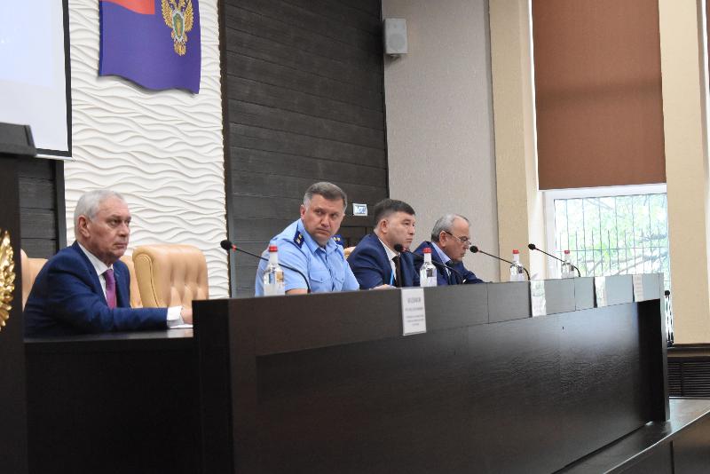 В прокуратуре КБР проведено заседание межведомственной рабочей группы по противодействию коррупции