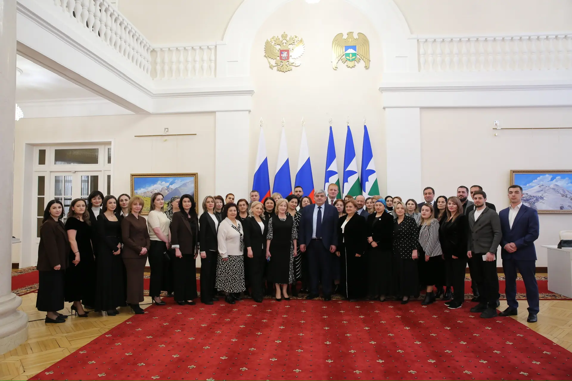 Казбек Коков встретился с медицинскими работниками