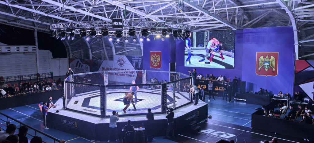 photo_5276324936563757129_y (1).jpg