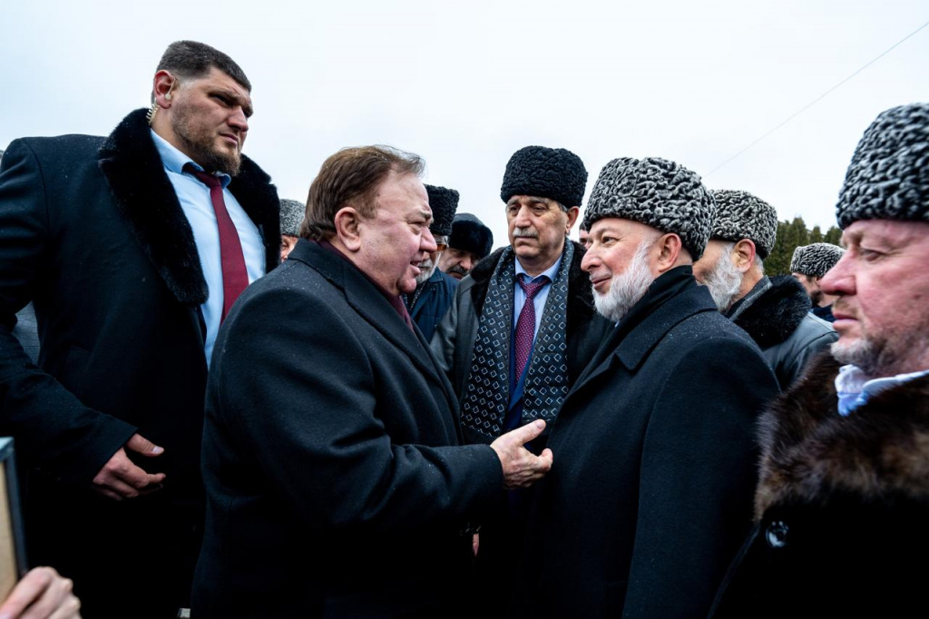 1000465929.jpg 1000465929.jpg