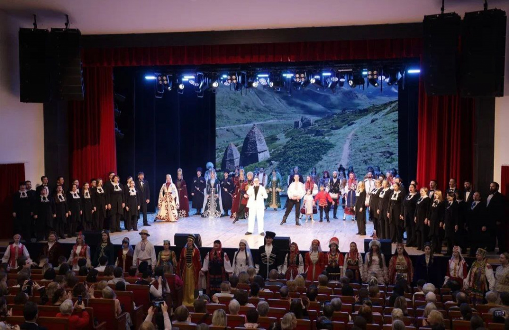 photo_5276241262010898465_y (1).jpeg