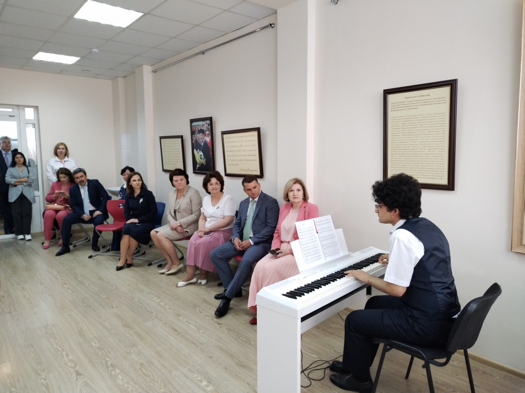 E4DEBD68-6CCC-4EA3-8E65-1EAF664CA7BF.jpeg E4DEBD68-6CCC-4EA3-8E65-1EAF664CA7BF.jpeg