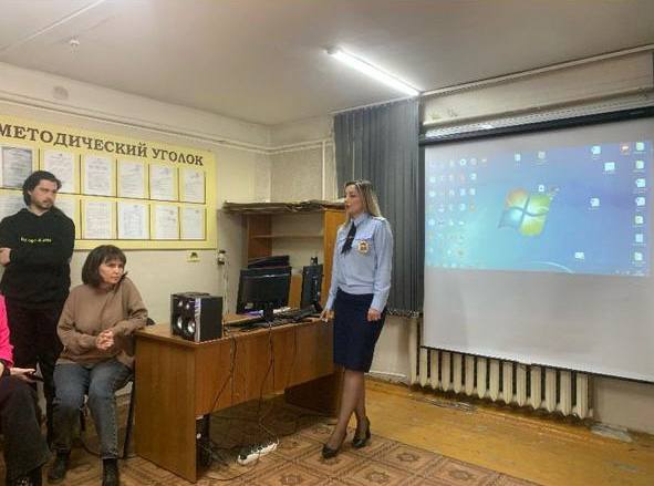 В 11 образовательных учреждениях Майского района полицейские провели профилактические антинаркотические беседы (3).jpg В 11 образовательных учреждениях Майского района полицейские провели профилактические антинаркотические беседы (3).jpg