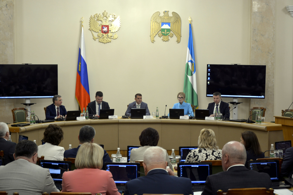 фото 4 круглый стол в Доме правительства.JPG