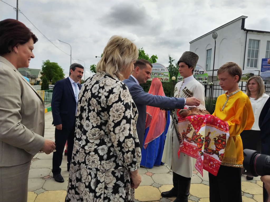 школа интернат.jpg школа интернат.jpg