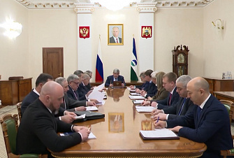 Казбек Коков провел совещание с руководителями городов и районов республики