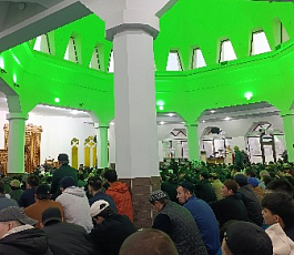 В Соборной мечети Нальчика прошла праздничная молитва