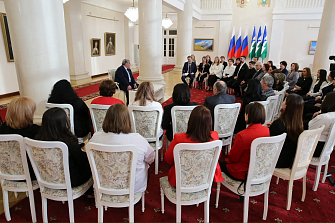 Казбек Коков в преддверии Нового года встретился с педагогами